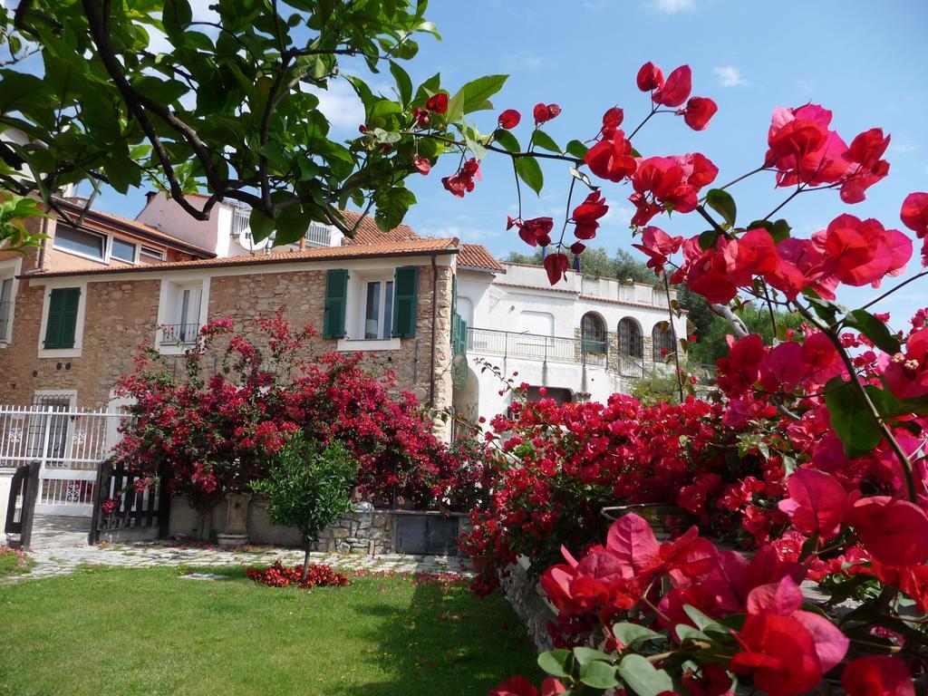 Ca Dei Conti Villa San Bartolomeo Al Mare Exteriör bild